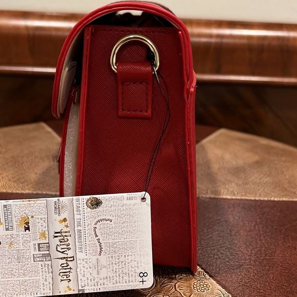 Harry Potter Howler Loungefly Crossbody— RARE NWT Ron Weasley Purse- LAST 1 - Picture 7 of 11